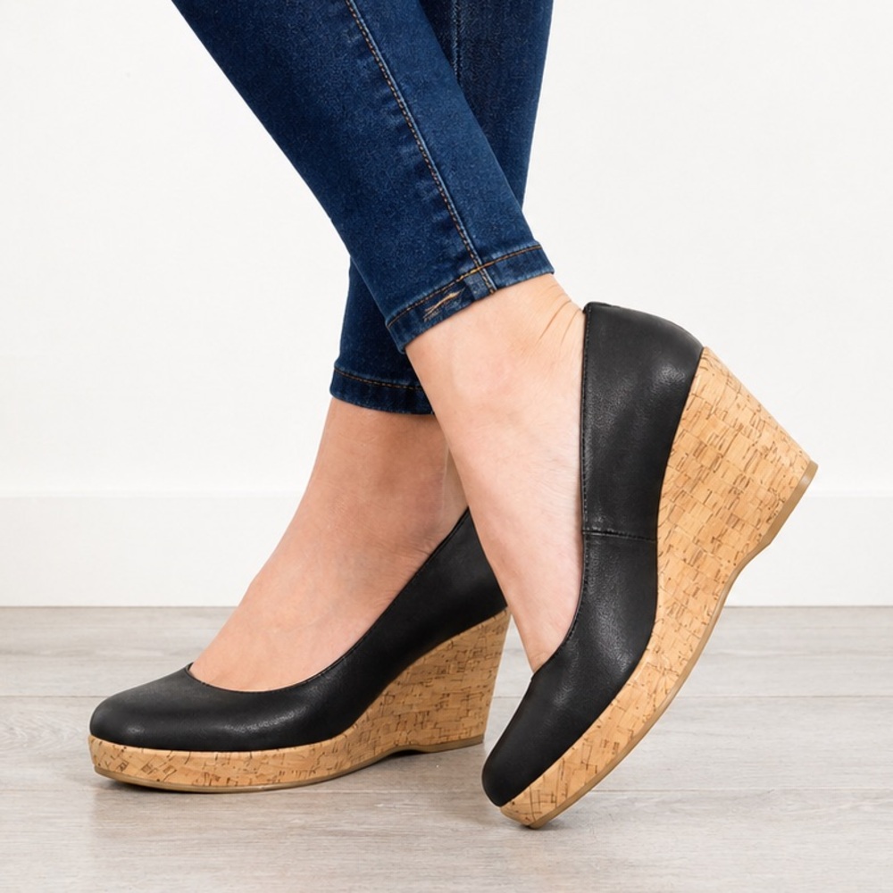 G.H. Bass Karlie Cork Black Wedges Women Size 9